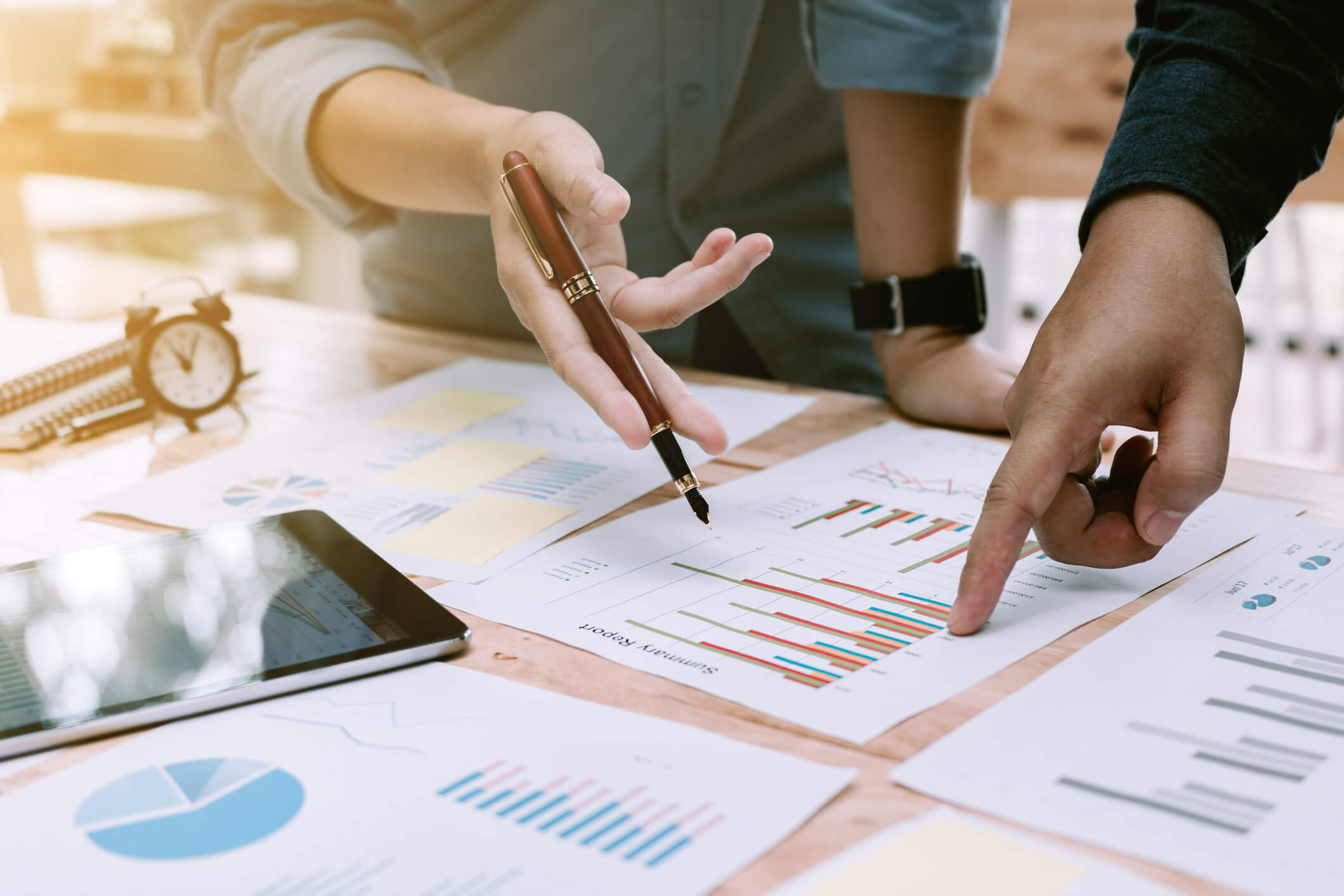 two person-in-long-sleeved-shirt-shakehand-955395