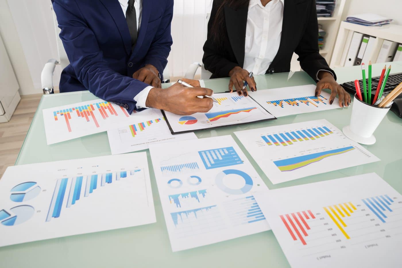 two person-in-long-sleeved-shirt-shakehand-955395